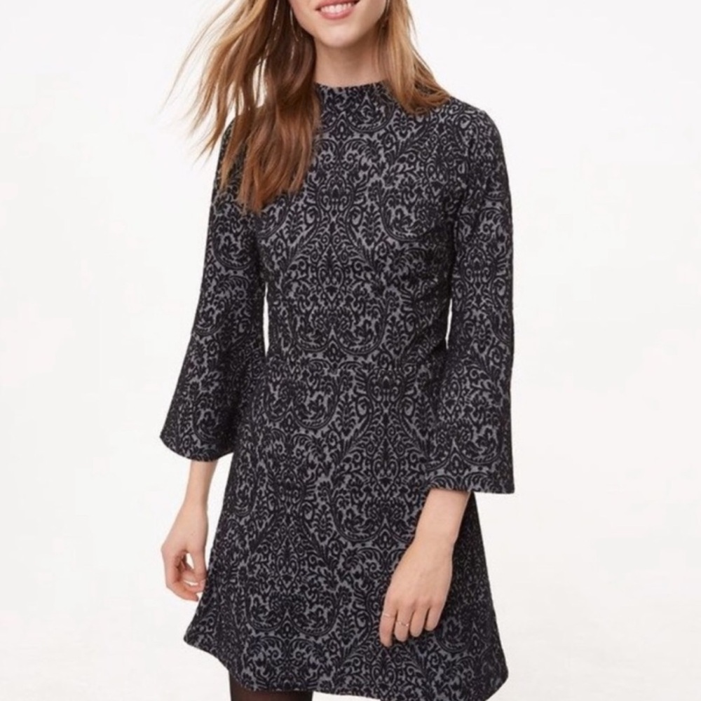 ⚡️ NWT LOFT Black and Gray Bell Sleeve Jacquard Dress Size 10 $89